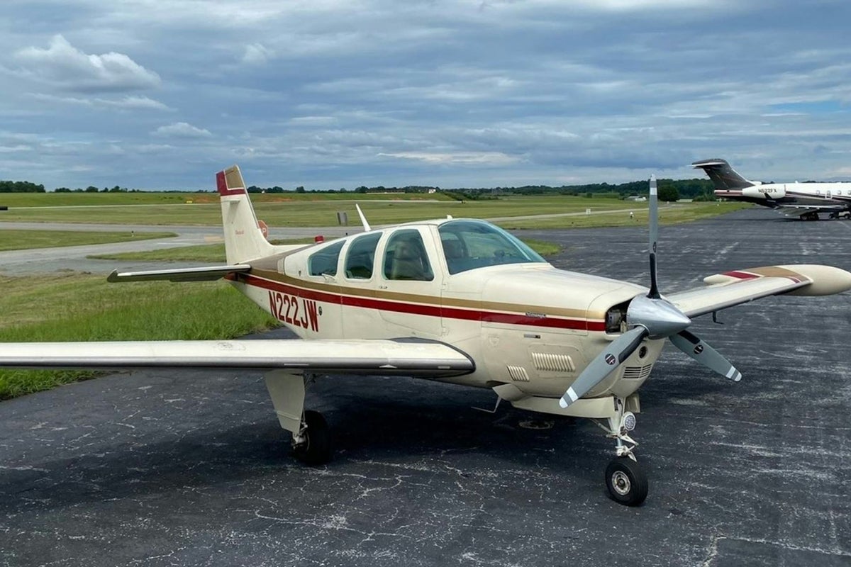 1989 Beechcraft F33A Debonair