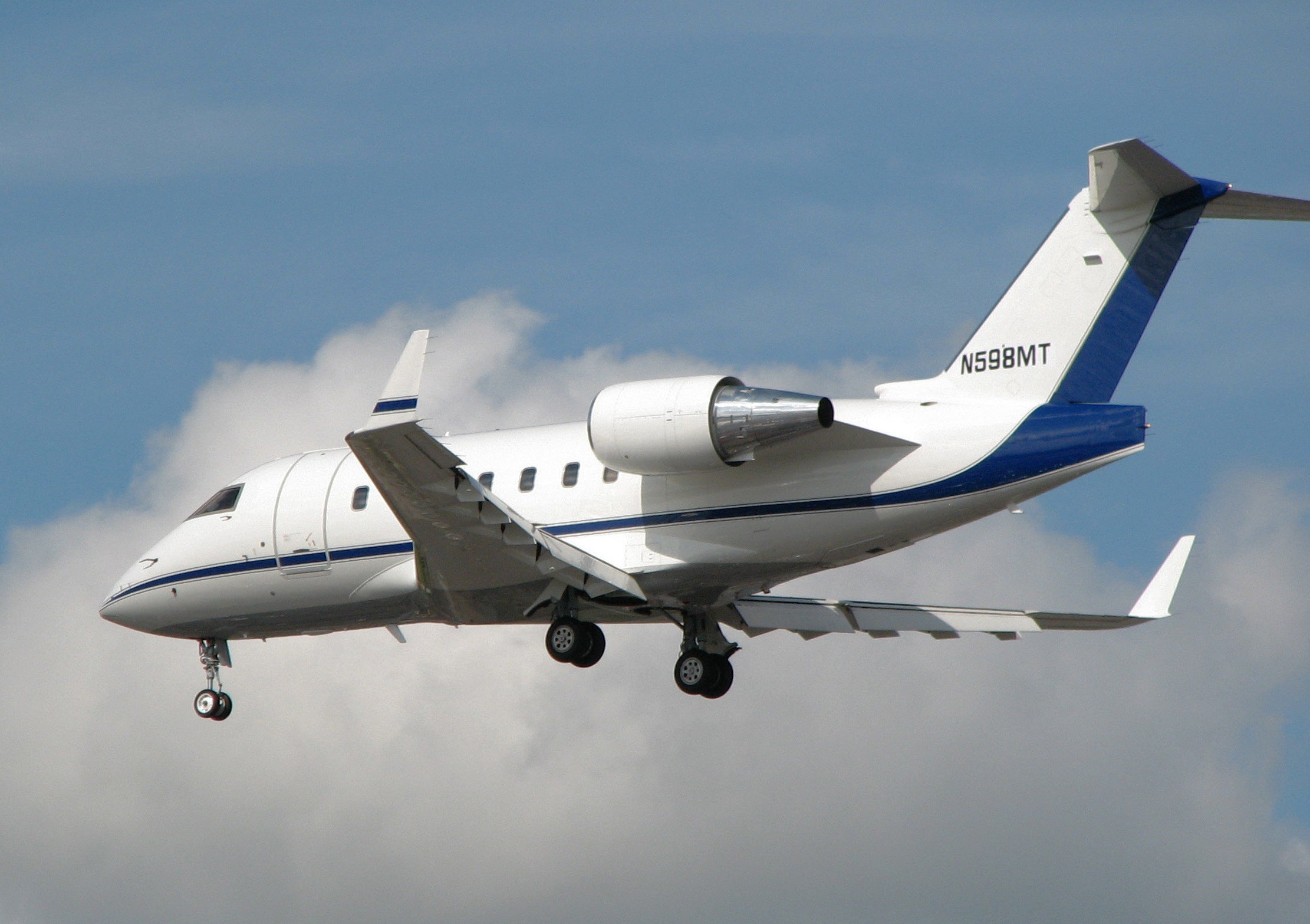 A Bombardier Challenger 600.